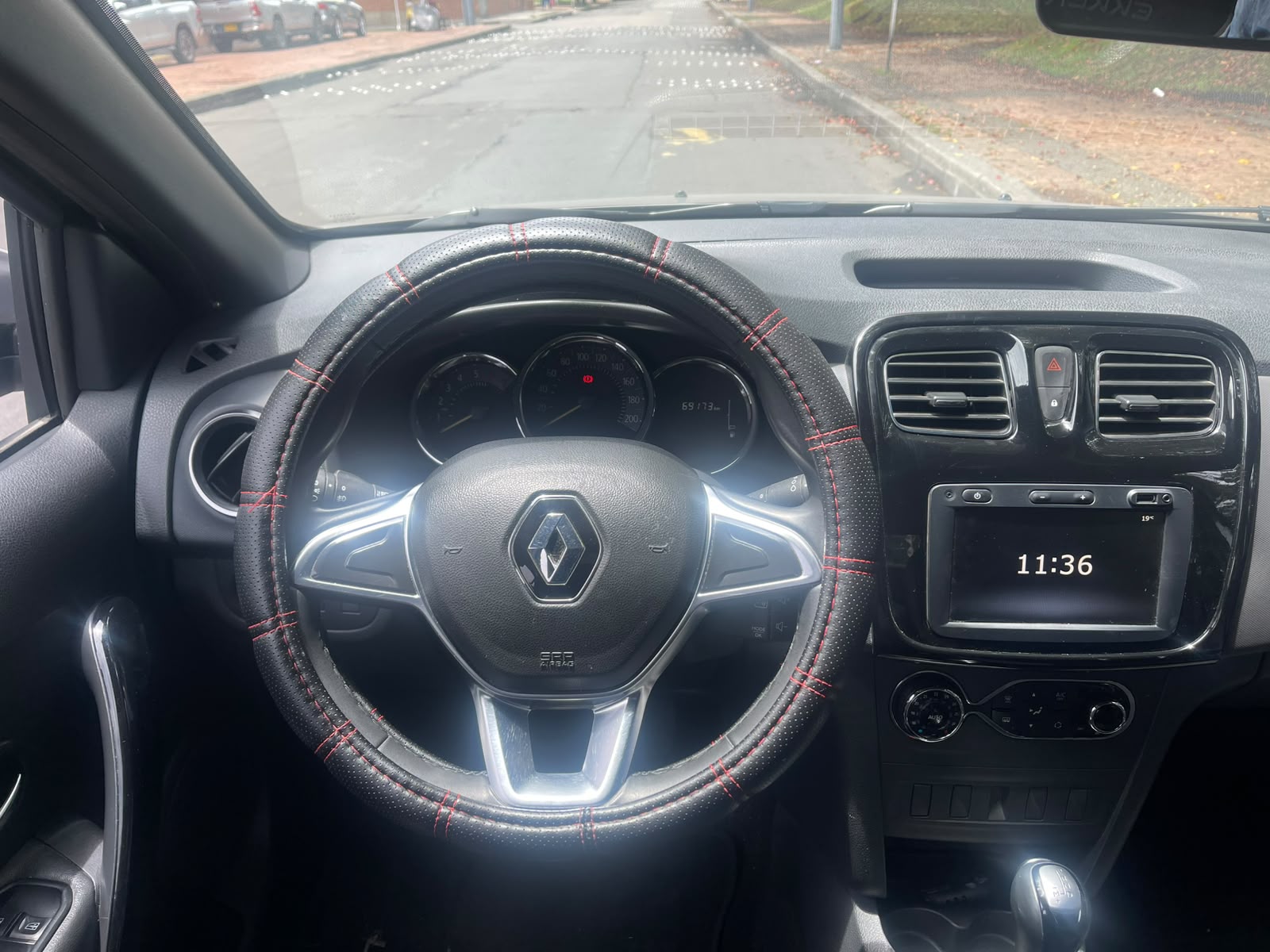 RENAULT LOGAN INTENS 1.6 AT 2020
