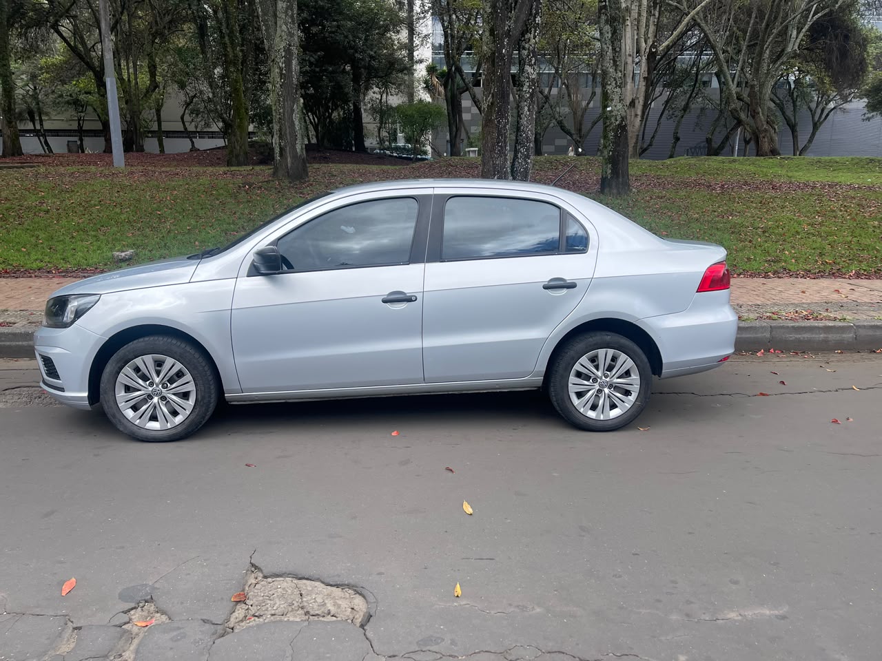 VOLKSWAGEN VOYAGE TRENDLINE 1.6 MT 2019